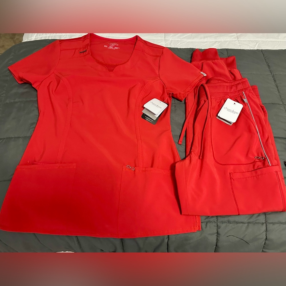 Cherokee Infinity NWT Jogger Scrub Set
